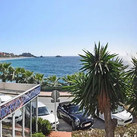 Arrayanes Playa Almuñecar Hotel 3*